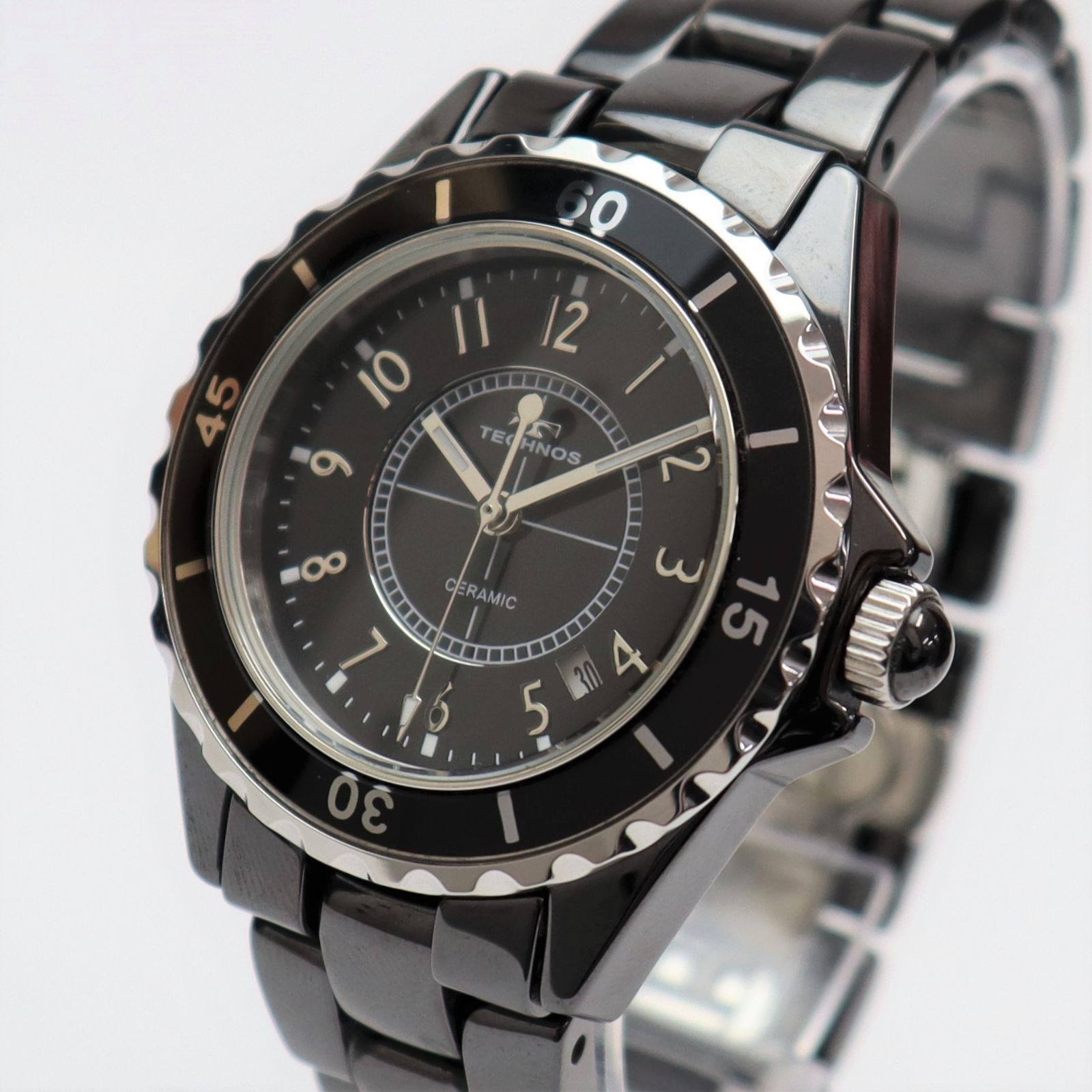 良品 テクノス セラミック T9A61 クォーツ ブラック文字盤 保証書兼取説/余りコマ/箱 メンズ腕時計