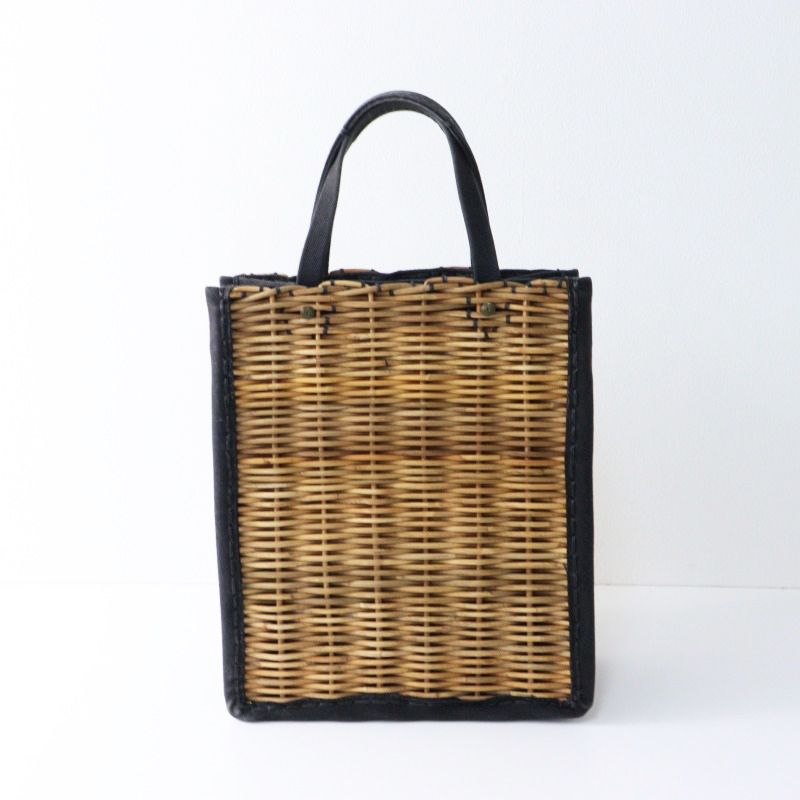 エバゴスキャンパストートバッグ ebagos キャンバスワンハンドルトートM ¥55000(¥60500) . 先日