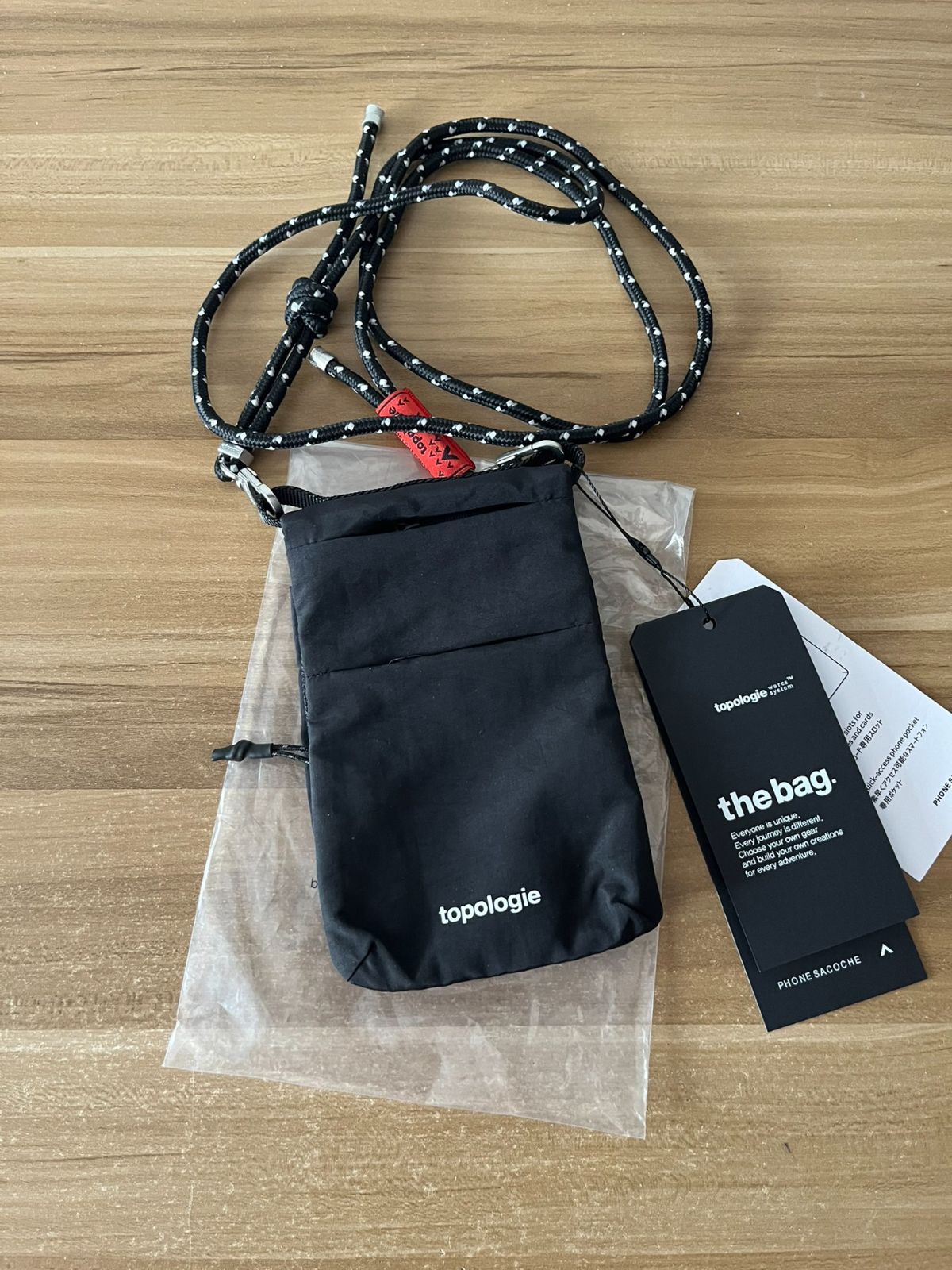 Topologie フォンサコッシュ（※ ストラップ付き）オシャレ