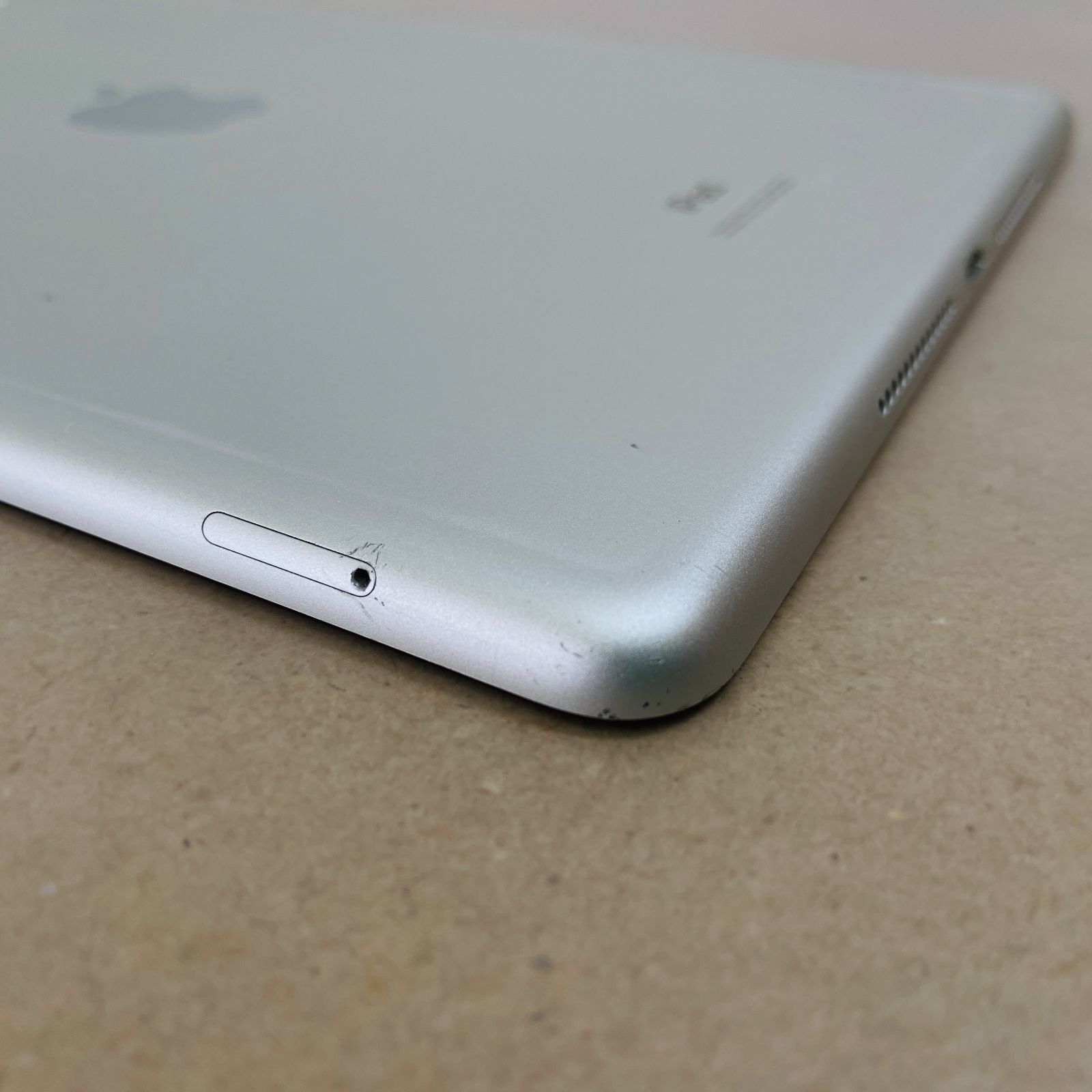 バッテリー最大容量93% iPad