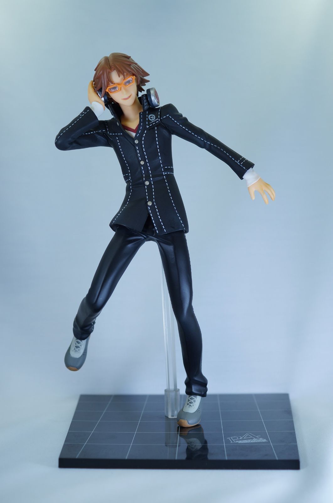 ペルソナ4 P4U 花村陽介 フィギュア P4U ペルソナ4 マヨナカアリーナ 花村陽介フィギュア Amazon