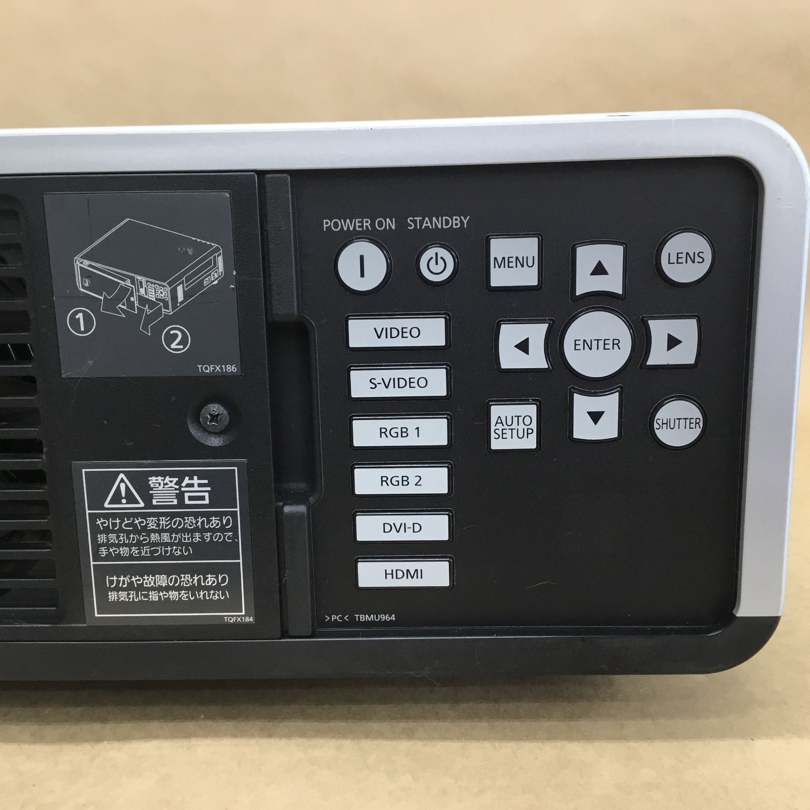Panasonic PT-DX610S ★6500ルーメン　HDMI 日本製 Panasonic PT-DX610S ☆6500ルーメン HDMI投写サイズ50-600型 日本製