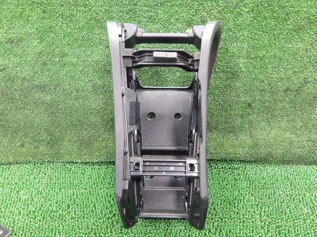 センターコンソールリッド