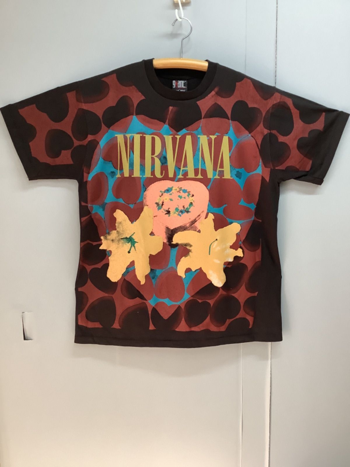 冬バーゲン特別送料無料！ ホワイト OF USA製 LOOMボディ NIRVANA ロックTシャツ カートバーン 魅惑のバンドT特集! tee  Cobain】SMOKE Tシャツ バンドTシャツ ニルヴァーナ ニルヴァーナ S 古着 NIRVANA メンズ