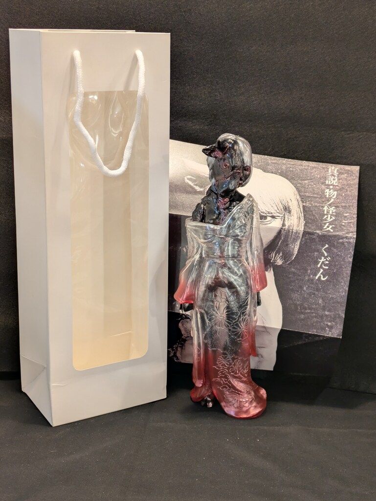 ヒカリトイズ 真説・物ノ怪少女 くだん 黒成型/銀髪メタ赤/クリア成型/クリア赤 ヒカリトイズ 真説・物ノ怪少女 くだん 黒成型/銀髪メタ赤