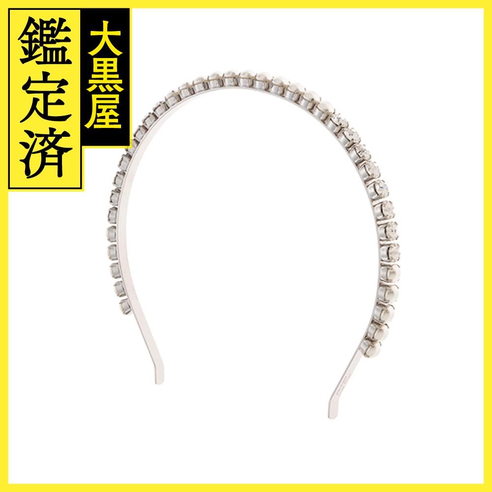 MIUMIUパールカチューシャ