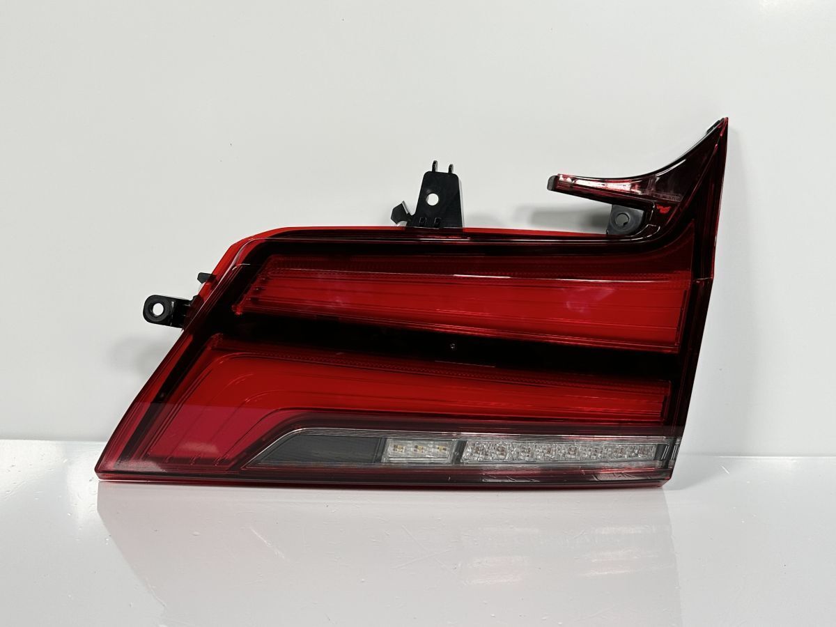 美品/低走行 アルファード AGH30W 後期 純正 右フィニッシャーランプ 