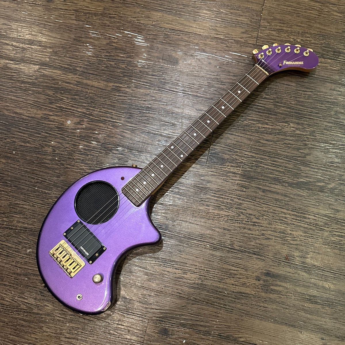 Fernandes ZO-3 Electric Guitar アンプ内蔵 エレキギター