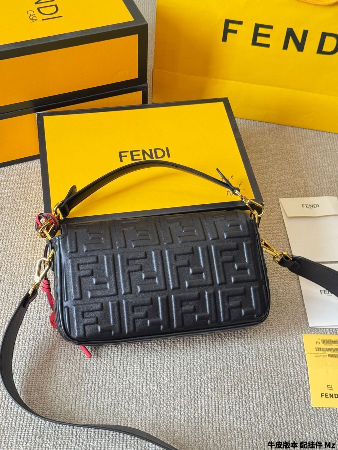 FENDI / バゲット ミディアム バッグ 【A-ランク 付属品付】 210.jpg