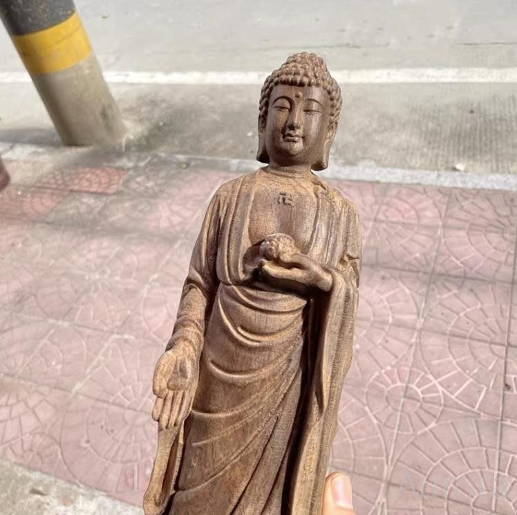 美品・新品未使用】沈香木彫刻 大日如来像 置物 釈迦牟尼仏像 美品・新品未使用】沈香木彫刻 大日如来像 置物 釈迦牟尼仏像