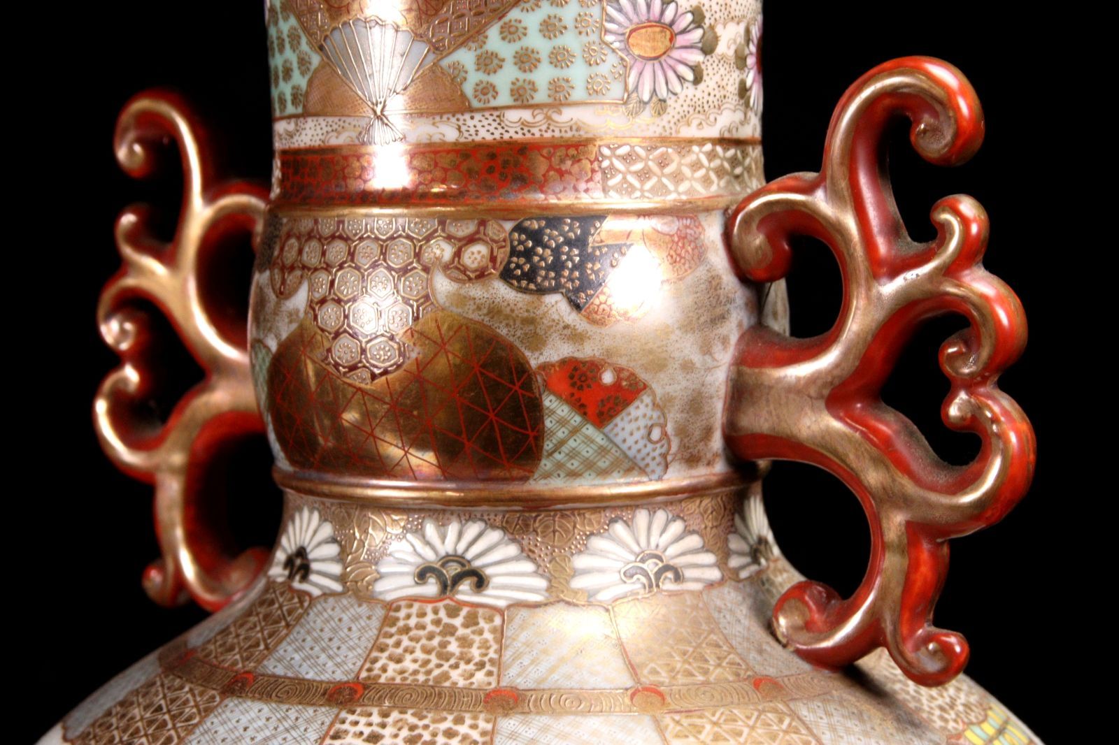 ♦有田焼 胡窯 赤絵 楼閣山水図 四方鉢 向付 九谷焼 茶道具 工芸品 骨董品 九谷焼 錦山窯 赤絵瑞鳥 蓋付湯呑(1客) | 九谷焼 あらき