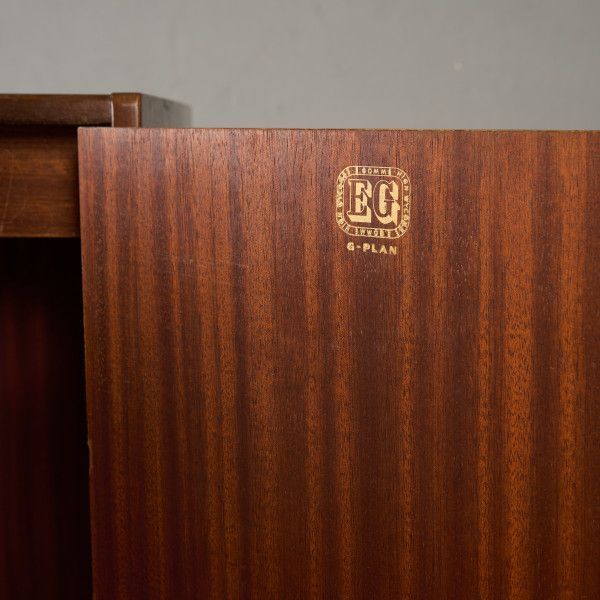 ジープラン G-PLAN ヴィンテージ 3ドア ワードローブ 初期ゴールドラベル G-plan 英国 94141 MARWIL-DEMENAGEMENTS_CH