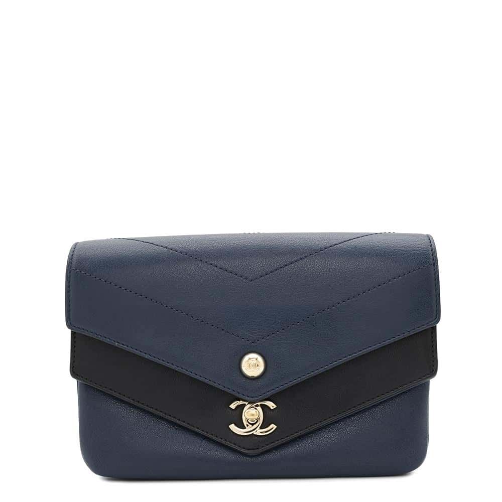 シャネル ウエストバッグ Vステッチ ココマーク ダブルフラップ レザー A57474 CHANEL ボディバッグ ウエストポーチ 黒 シェブロン