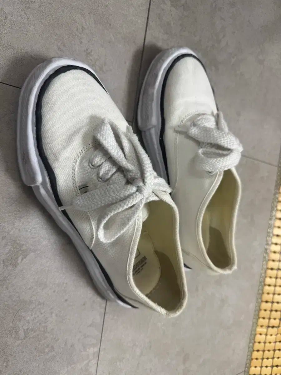 Maison MIHARA YASUHIRO メゾンミハラヤスヒロ ベイカー 43 白