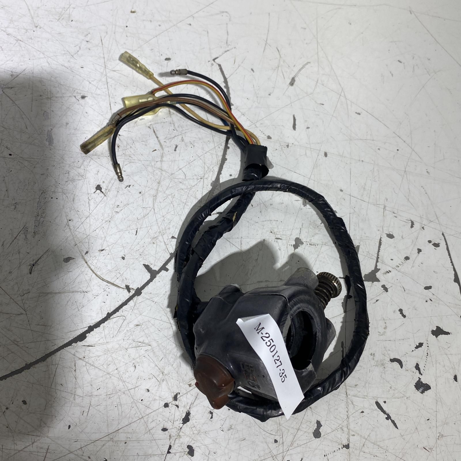 HONDA CB350FOUR ハンドルスイッチボックス 右 ホンダ