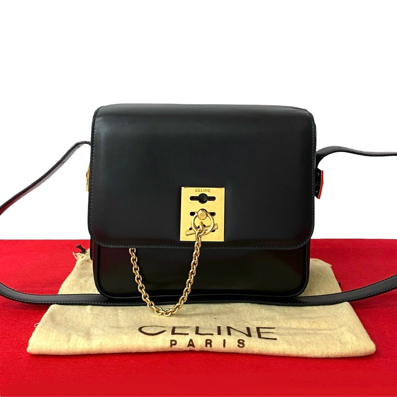 ✨希少✨CELINE ショルダーバッグ　ヴィンテージ ロゴ金具 極 美品 袋付き CELINE セリーヌ ヴィンテージ ロゴ リング 金具
