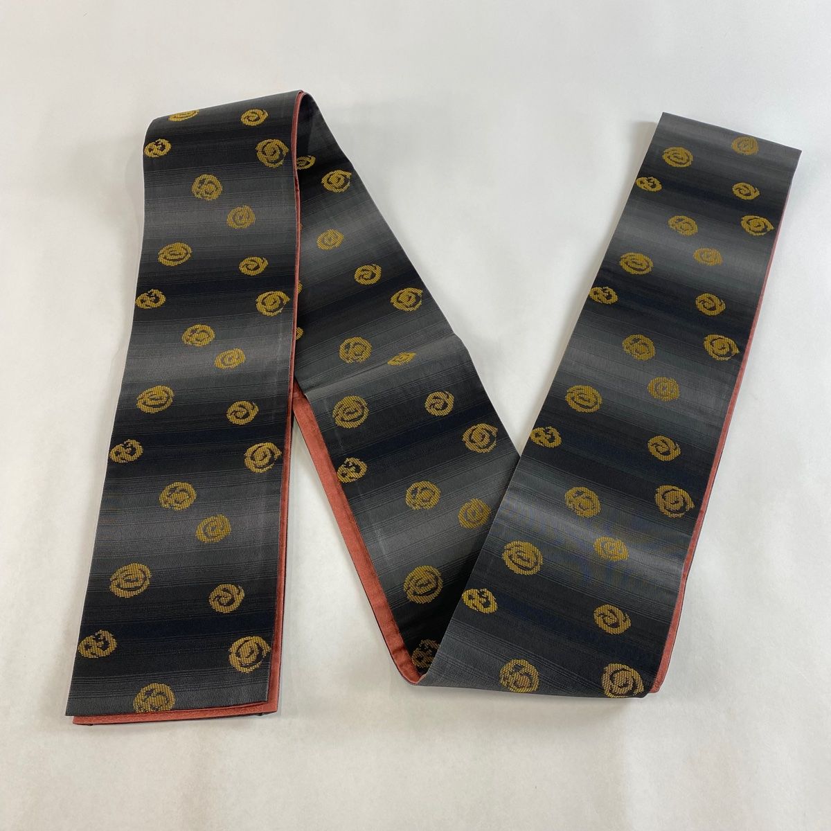 バイセル 着物 美品 名品 半幅帯 ベージュ 川島織物 名物裂文様 切嵌 荒磯 牡丹唐草 七宝文 金糸 正絹 ☆☆☆☆ バイセル 着物 美品 名品 半幅帯 ベージュ 川島織物 名物裂文様 切嵌