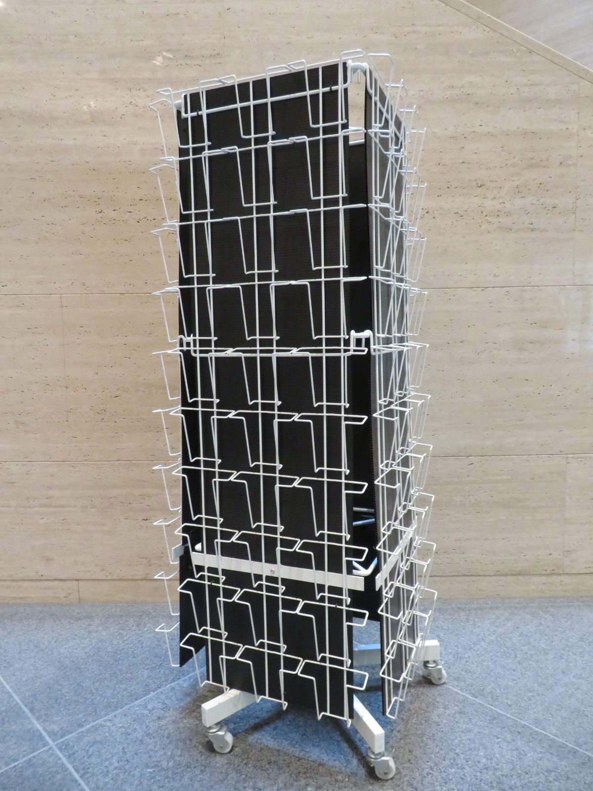 ポストカード回転ラック - メルカリ