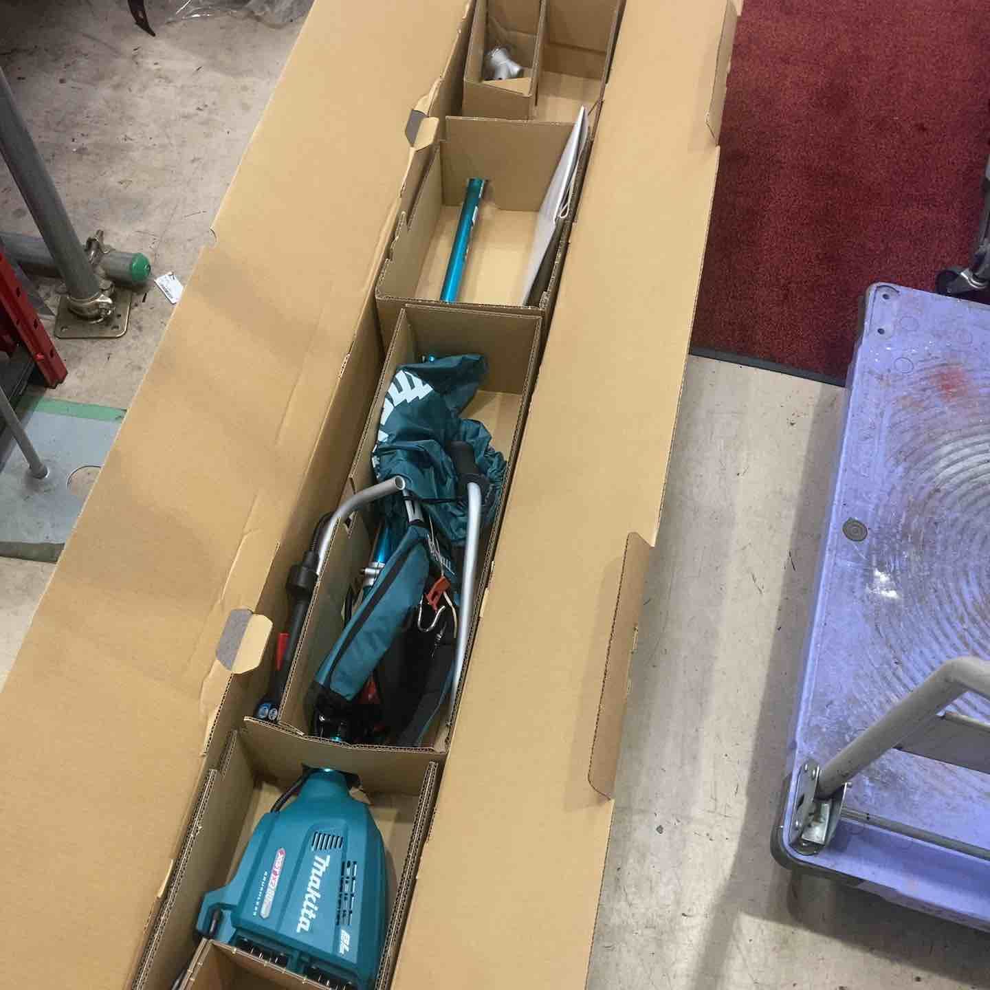 マキタ makita コードレス草刈機 MUR012GZ 町田店