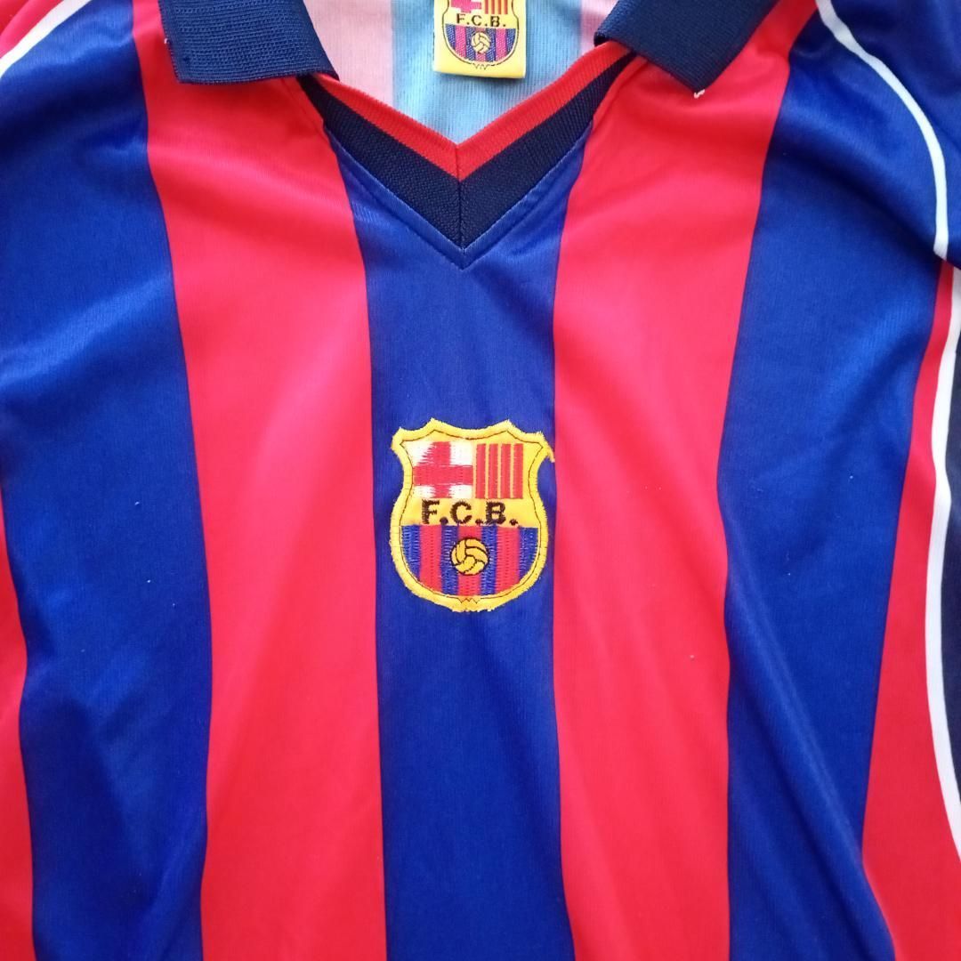 【新品希少】 FC バルセロナ 90's  ユニフォーム FCバルセロナ 90s Vネック ユニフォーム 復刻版 - メルカリ