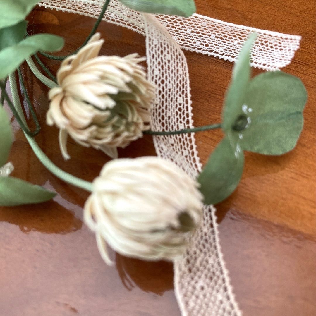 布花 しろつめ草のコサージュ アンティークレースと