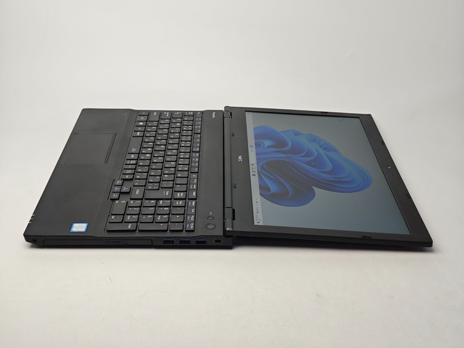 A105-4 Fujitsu LIFEBOOK A579/CX 15.6 型 ノート PC LIFEBOOK あす