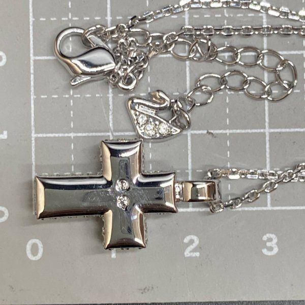 Y256 スワロフスキー SWAROVSKI ネックレス クロス シルバー