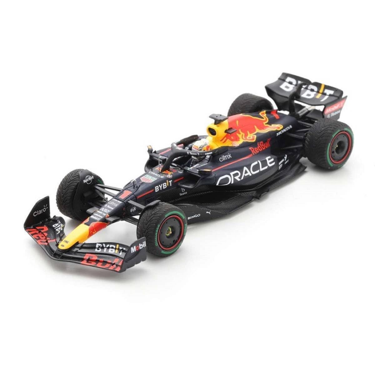 スパーク 1|43 オラクル レッドブルレーシング RB18 2025 F1 日本GP ウィナー 1 M.フェルスタッペン No.1-ワールドチャンピオンボード付