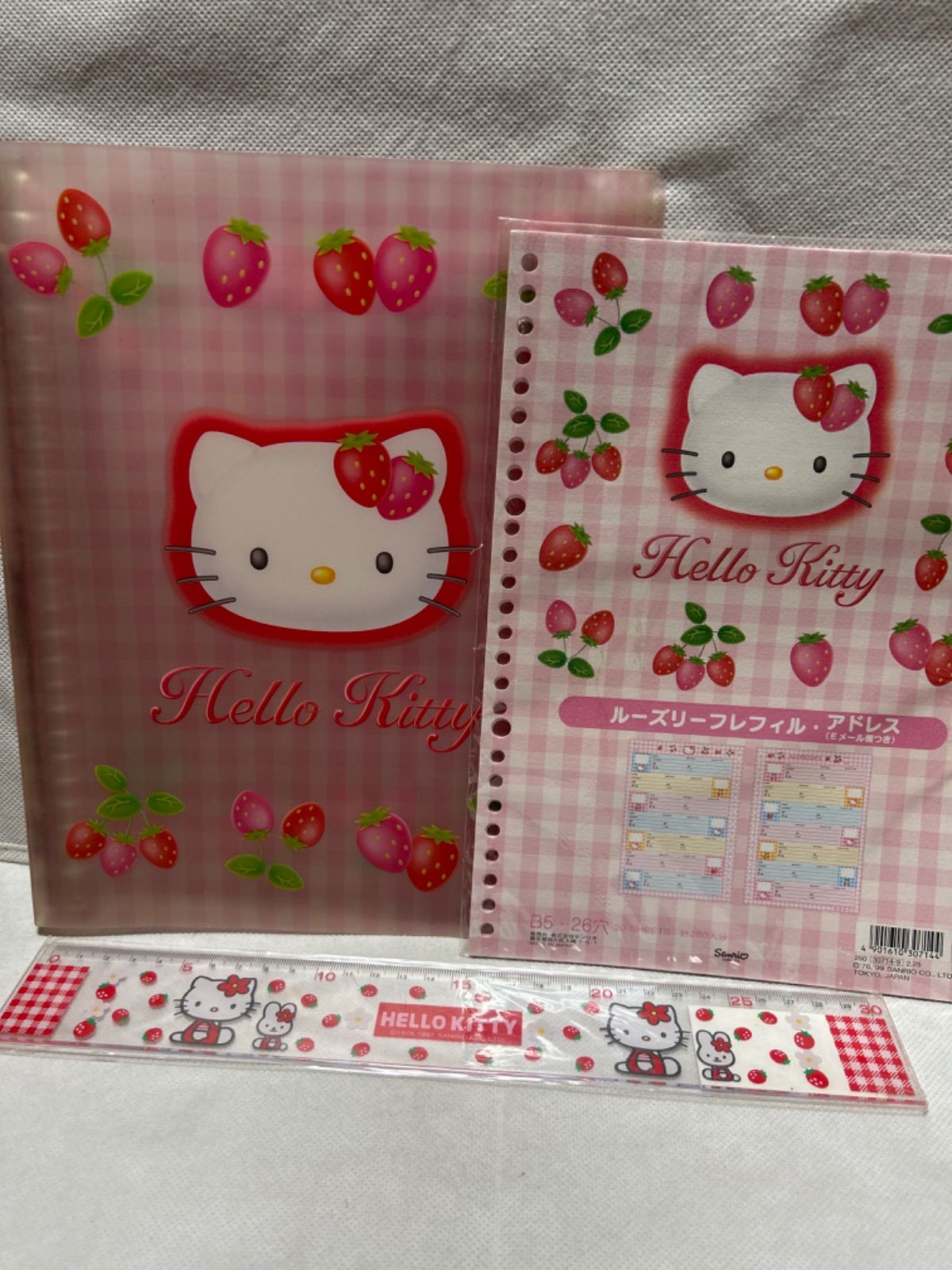 Hello Kitty いちご🍓 Ｂ5 26穴ルーズリーフ&レフィル・アドレス