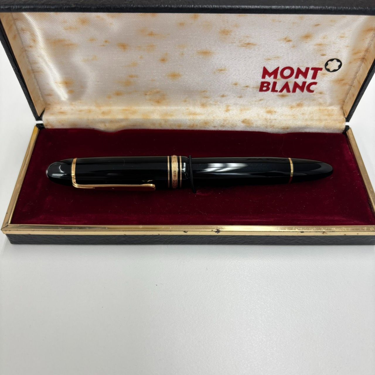 期間限定値下げ　モンブラン　マイスターシュテュック　149 14C 中字 モンブラン マイスターシュテック 149 中白14C 最終値下げ モンブラン