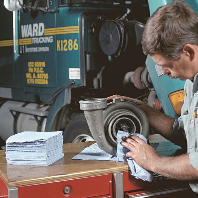 PR35 メンテナンスワイプ 幅 22.9cm x 長さ 43.2cm WIP216 PIG ピグ| ワイパー ワイプ ウエス