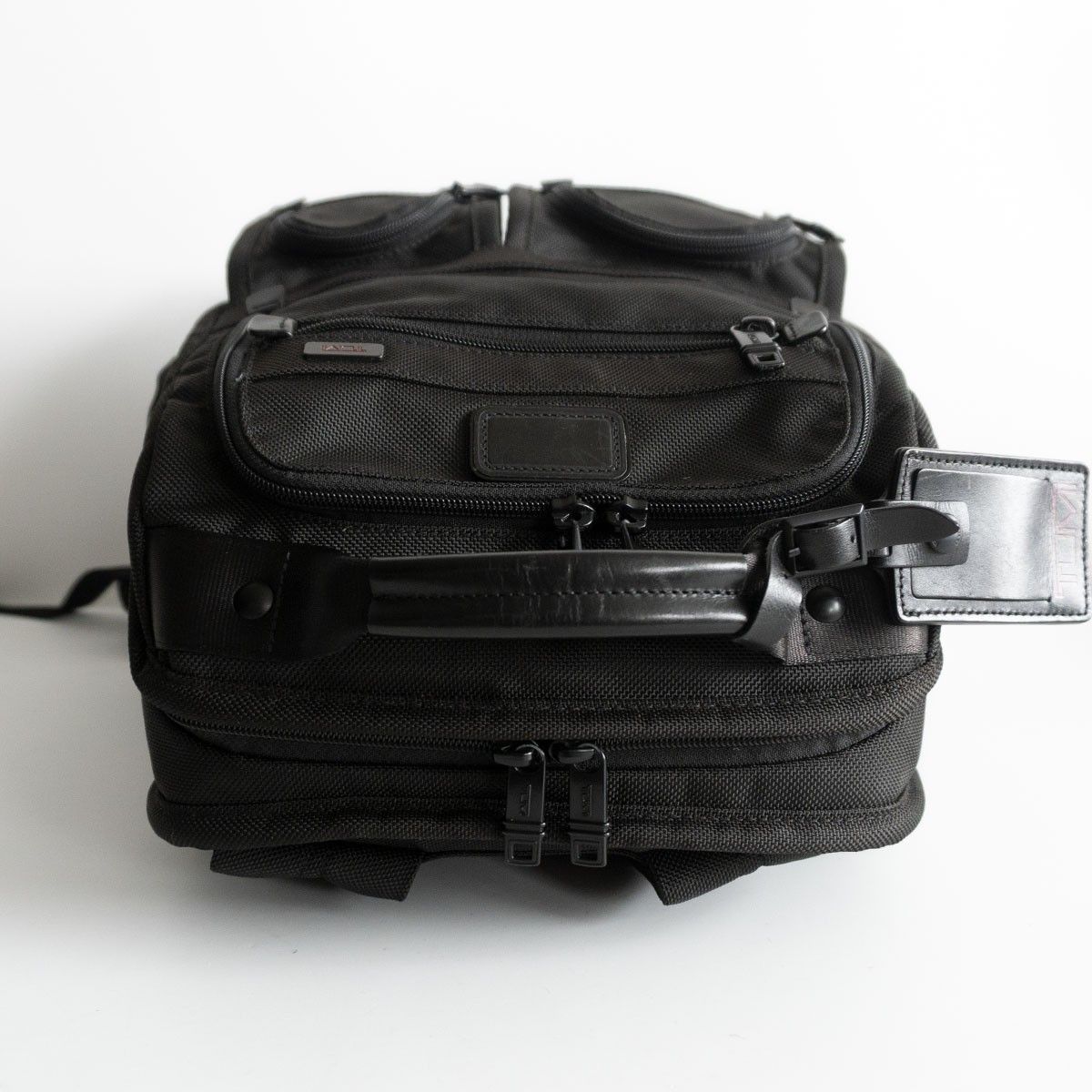 （最終値下げ)極美品 TUMI トゥミ ALPHA2ビジネスバッグ ブラック 美品】 TUMI トゥミ 【26173DH/ALPHA2 コンパクト ラップトップ