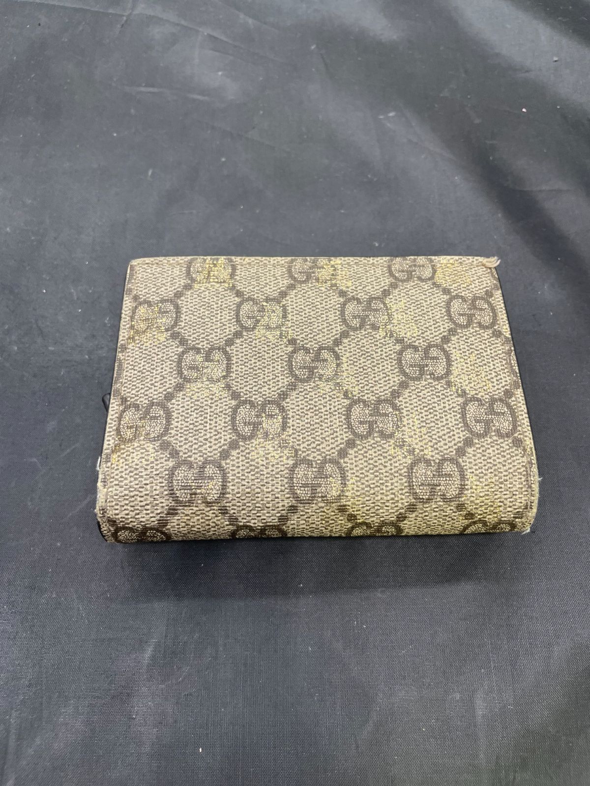 グッチ GGスプリーム 二つ折り財布