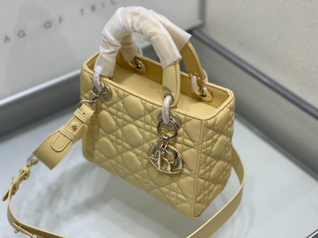 DIOR