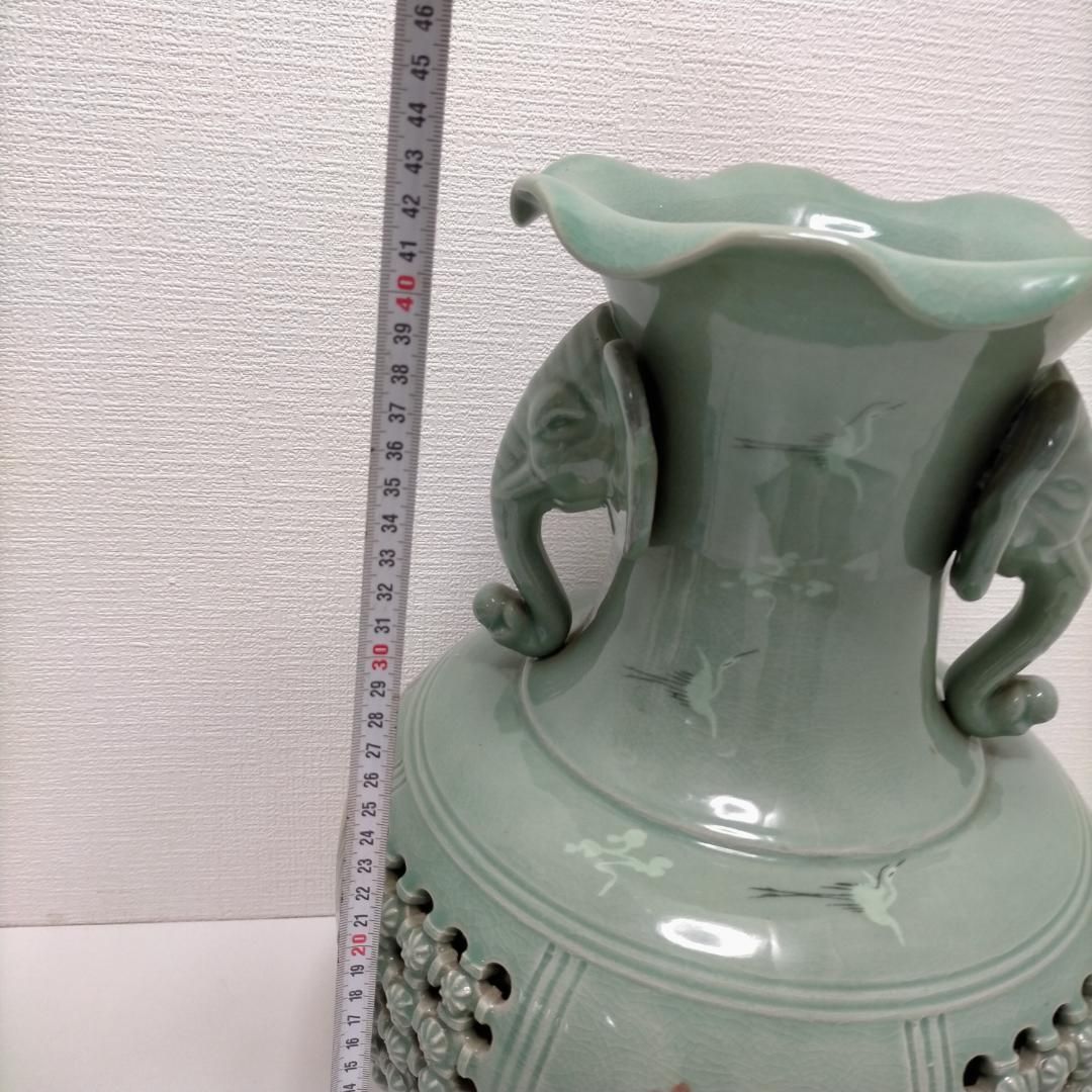 高麗青磁 壺 花瓶 花器 生花 立花 花器 像耳飾り 透かし彫り 20250516 高麗青磁 壺 花瓶 花器 生花 立花 花器 像耳飾り 透かし彫り 20250516