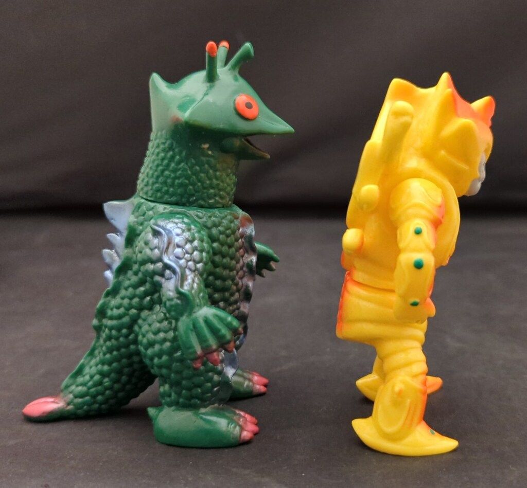 サンガッツ本舗 イキナリ怪獣シリーズ ギララの逆襲 対決セット