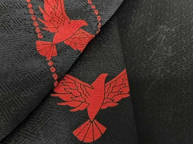 yami　！斉藤三才　三才鳥　真紅✕黒　振袖 平和屋着物○染色作家 斉藤三才 振袖 絞り 三才鳥 黒地 ロング丈