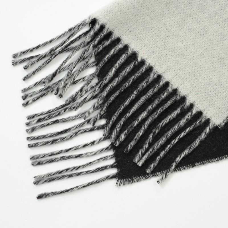 当日発送可】A.P.C ウールマフラーANGELE SCARF WOANE M15163 - メルカリ