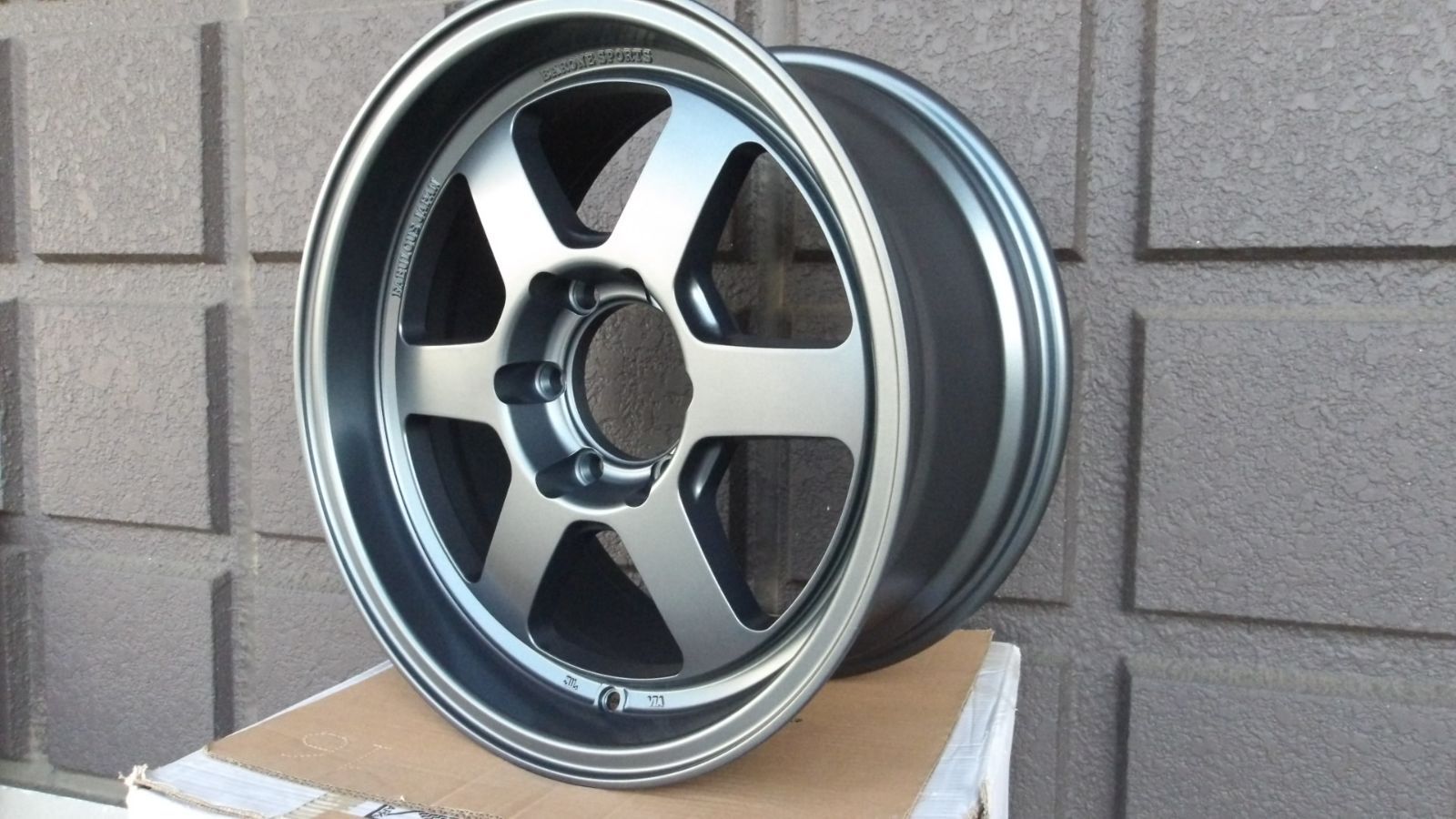 可 ハイエース２００系