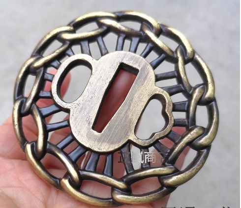 日本刀装具 青銅色 刀鍔 銅地 細工 絵金銀 刀剣美術 武道具