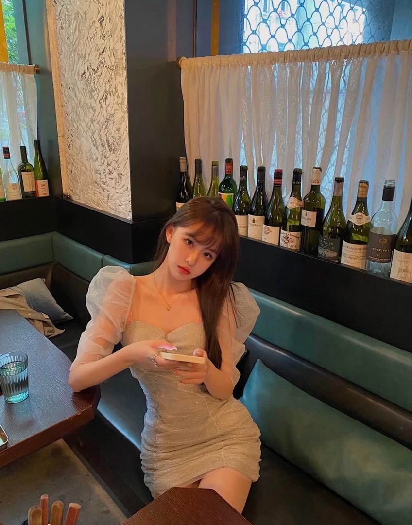 大人気✨ミニドレス キラキラチュール袖 パーティーに華を添える魅力的デザイン 大人気?ミニドレス キラキラチュール袖 パーティーに華を添える