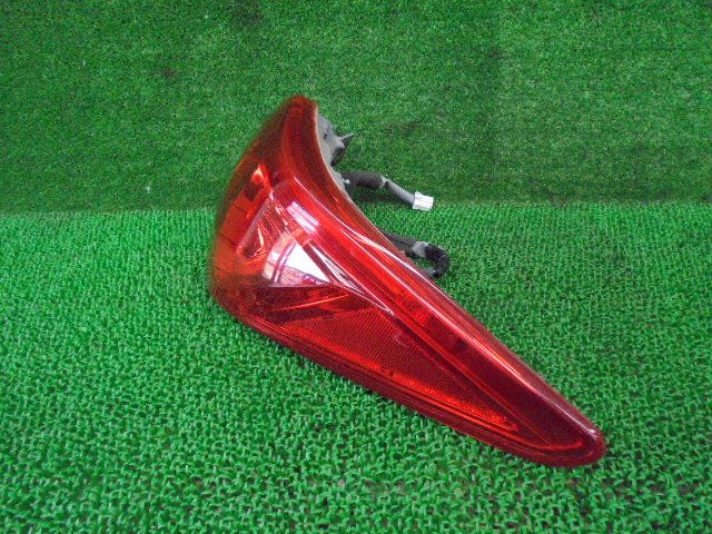 テールライト右 スタンレイW1241