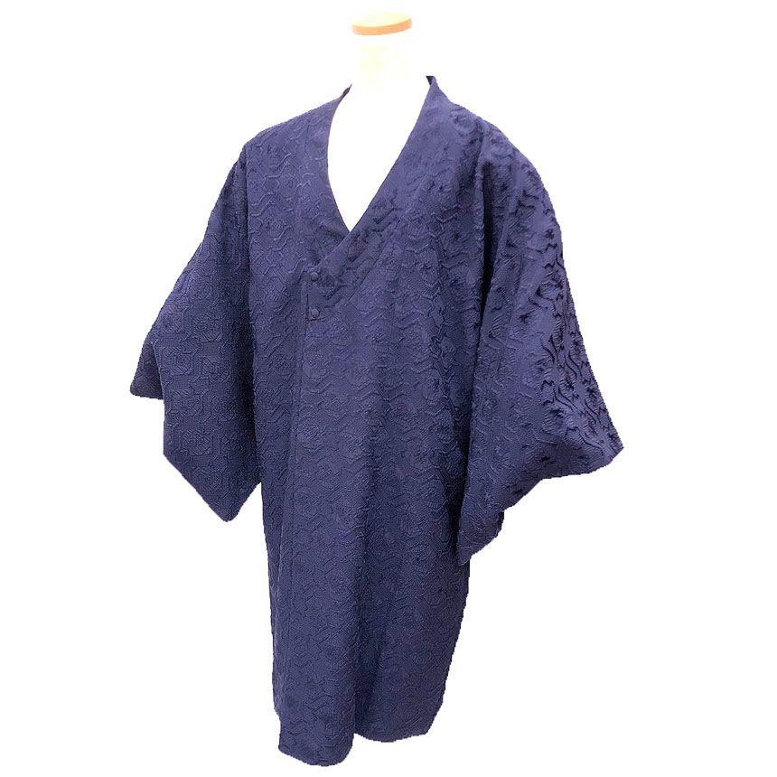 京やM453 洗える道行コート 着物コート 和装コート 洗える素材 ポリエステル 袷仕立て ロング丈 千代田衿仕立て ふくれ織 地紋入り 紺色 ネイビー フォーマル カジュアル兼用 3シーズン対応 袷 単衣兼用コート 仕立て上がり 道行 道中着 羽織