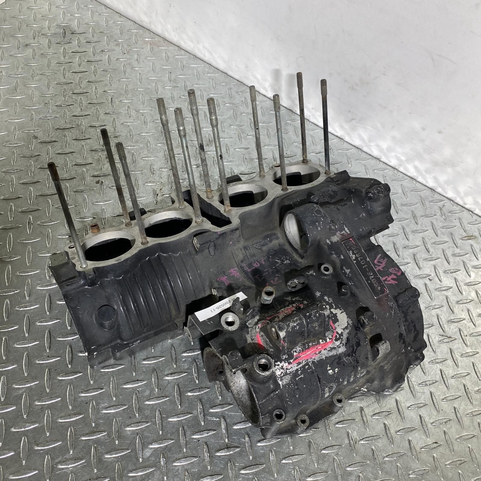 HONDA CBX400F クランクケース 上側 ホンダ [M-250402-47] ☻希少