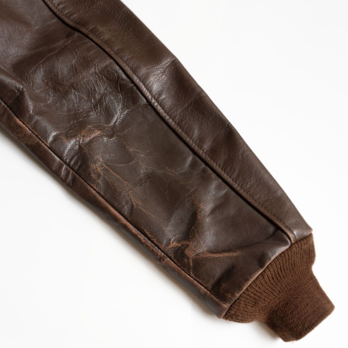 ブラウン レザー