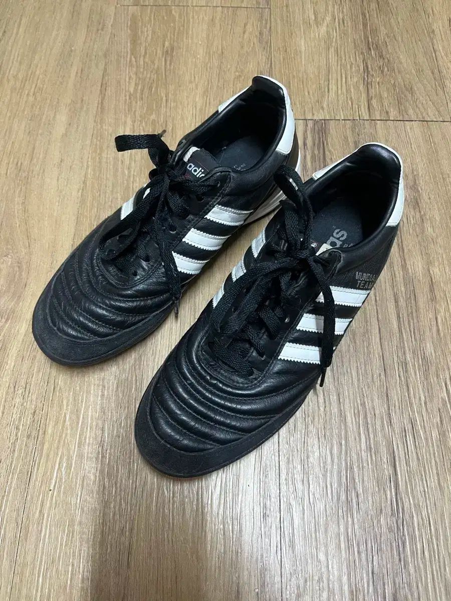 adidas アディダス 世界チーム サッカーシューズ 260