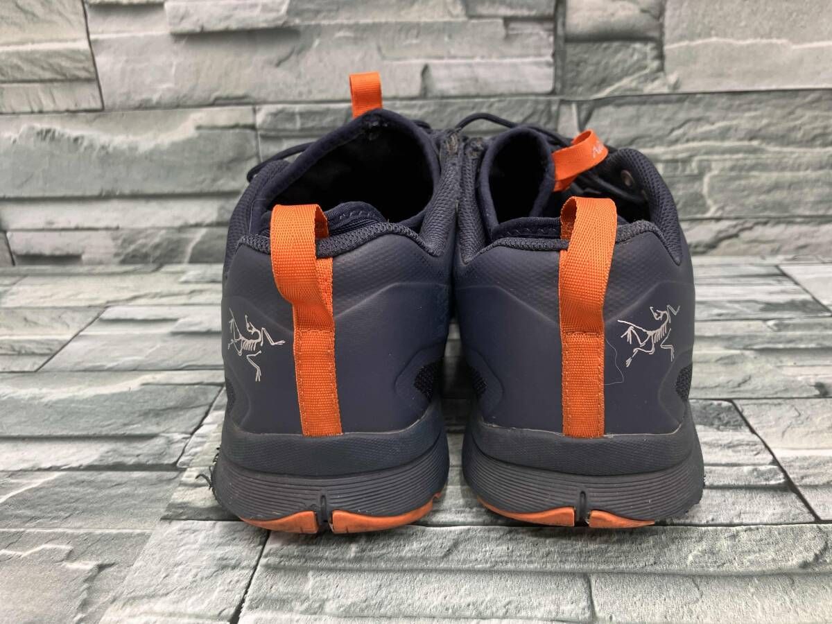 ARC’TERYX 068686-303669-12 16 NAV ORG スニーカー アークテリクス ネイビー