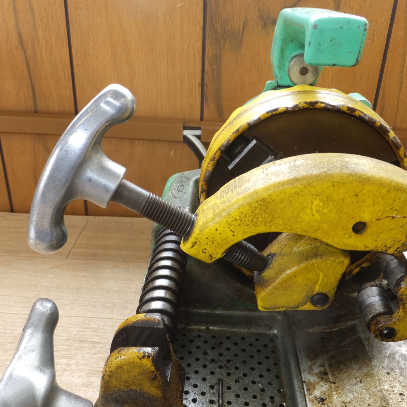 MACHINE