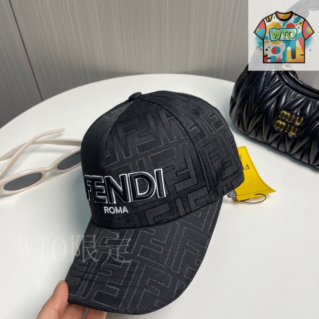 今日特価】FENDI Classic FF ヴィンテージキャップ - メルカリ