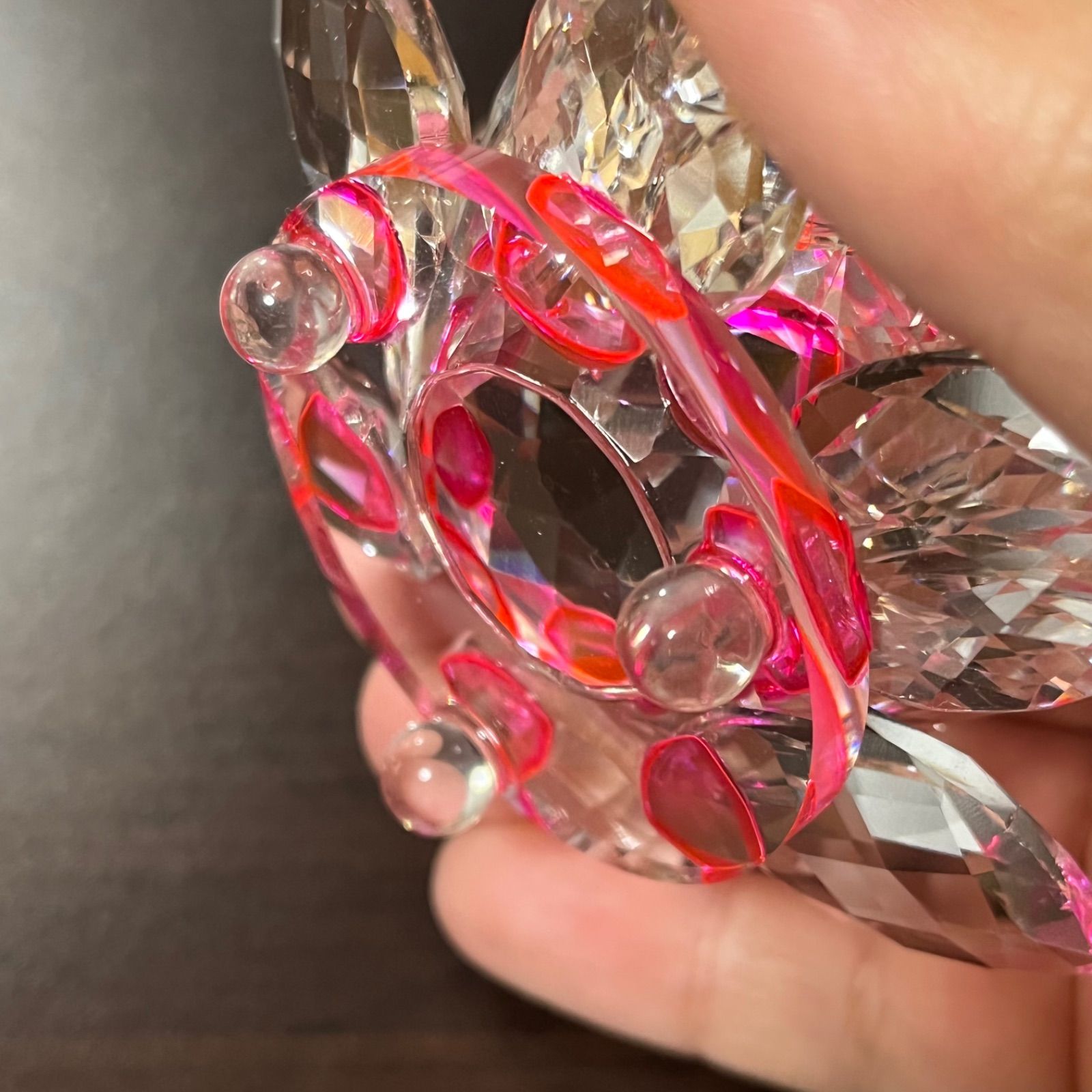 クリスタルクリアフラワー 赤い蝶の置物 ギフト 女性用 ガラス蓮の花